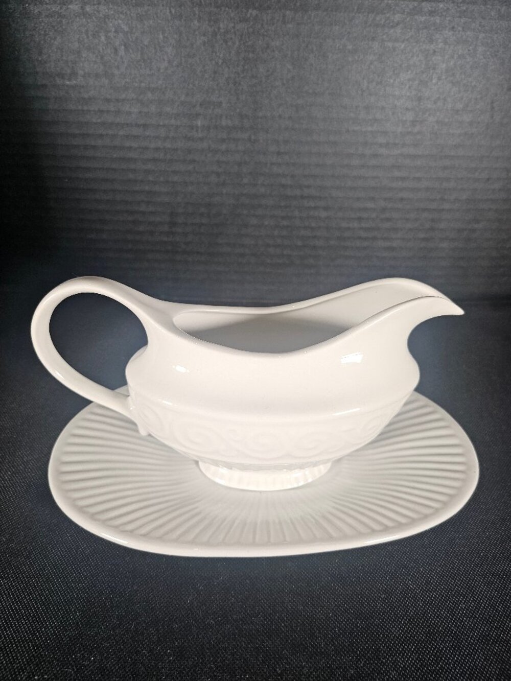Gibson Design White Claremont (No Trim) Gravy Boat And Underplate Embossed